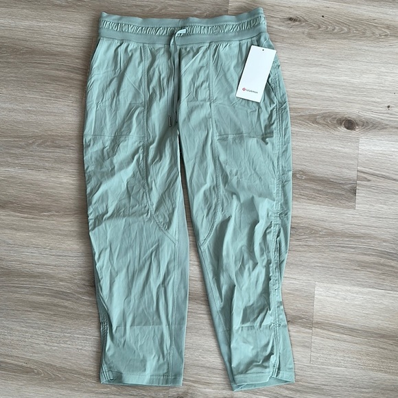 Lululemon Dance Studio Mid-Rise Cropped Pant woman’s 2 4 10 Color palm Court - Picture 3 of 7